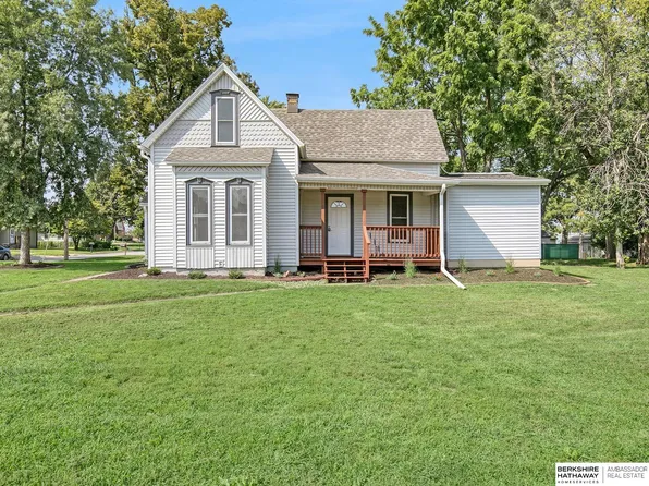 2064 Jackson St, Blair, NE 68008