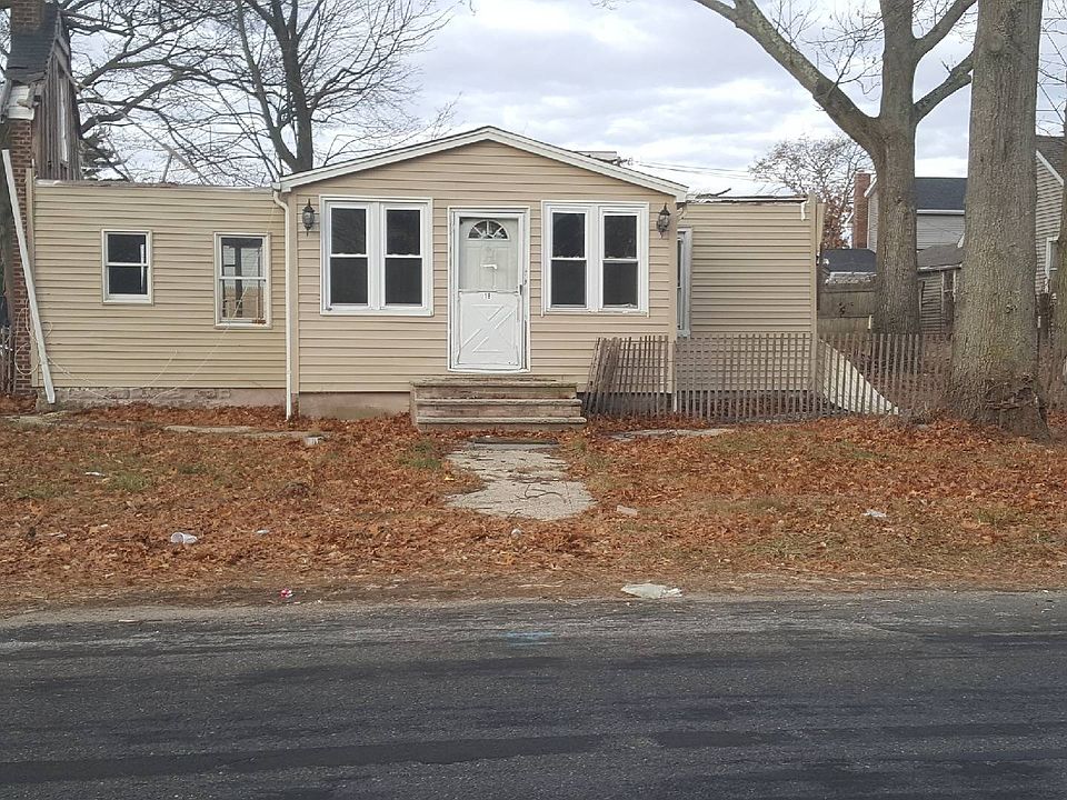 2nd image of 18 Governor Ave