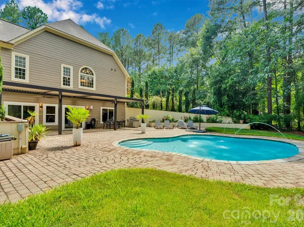 4552 Sawgrass Ct, Denver, NC 28037