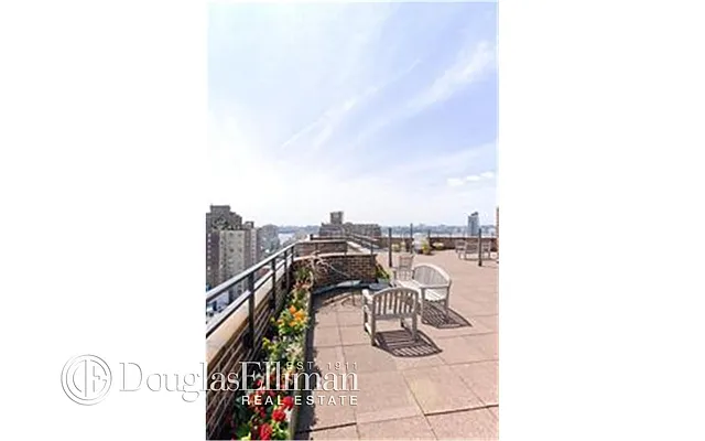 Sold by Douglas Elliman | media 18