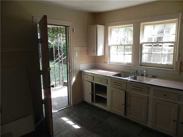 2nd image of 3066 Benjestown Rd
