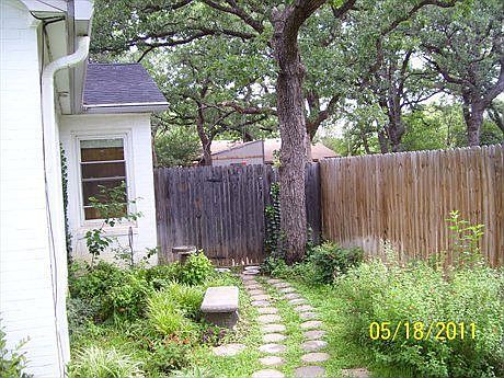 2nd image of 701 SE 23rd St