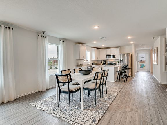 Dining area off kitchen