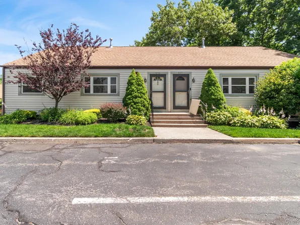 528 Lake Court #528, Middle Island, NY 11953