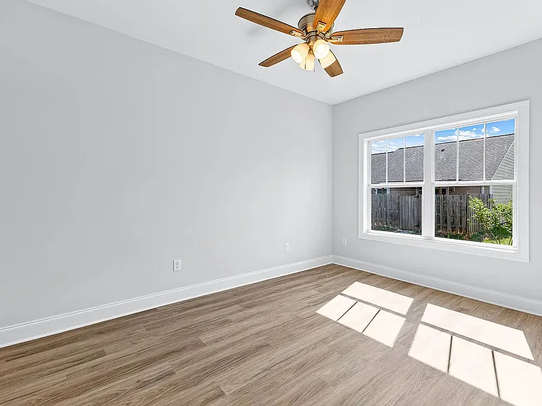 234 Lenox Cir — Photo 17