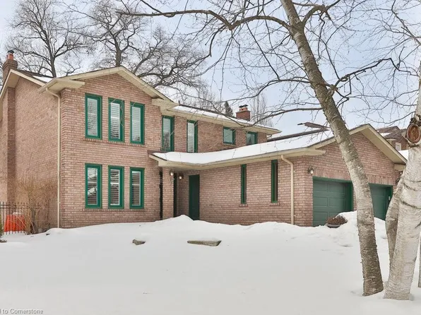 1076 Red Pine Cres, Mississauga, ON L5H 4E8