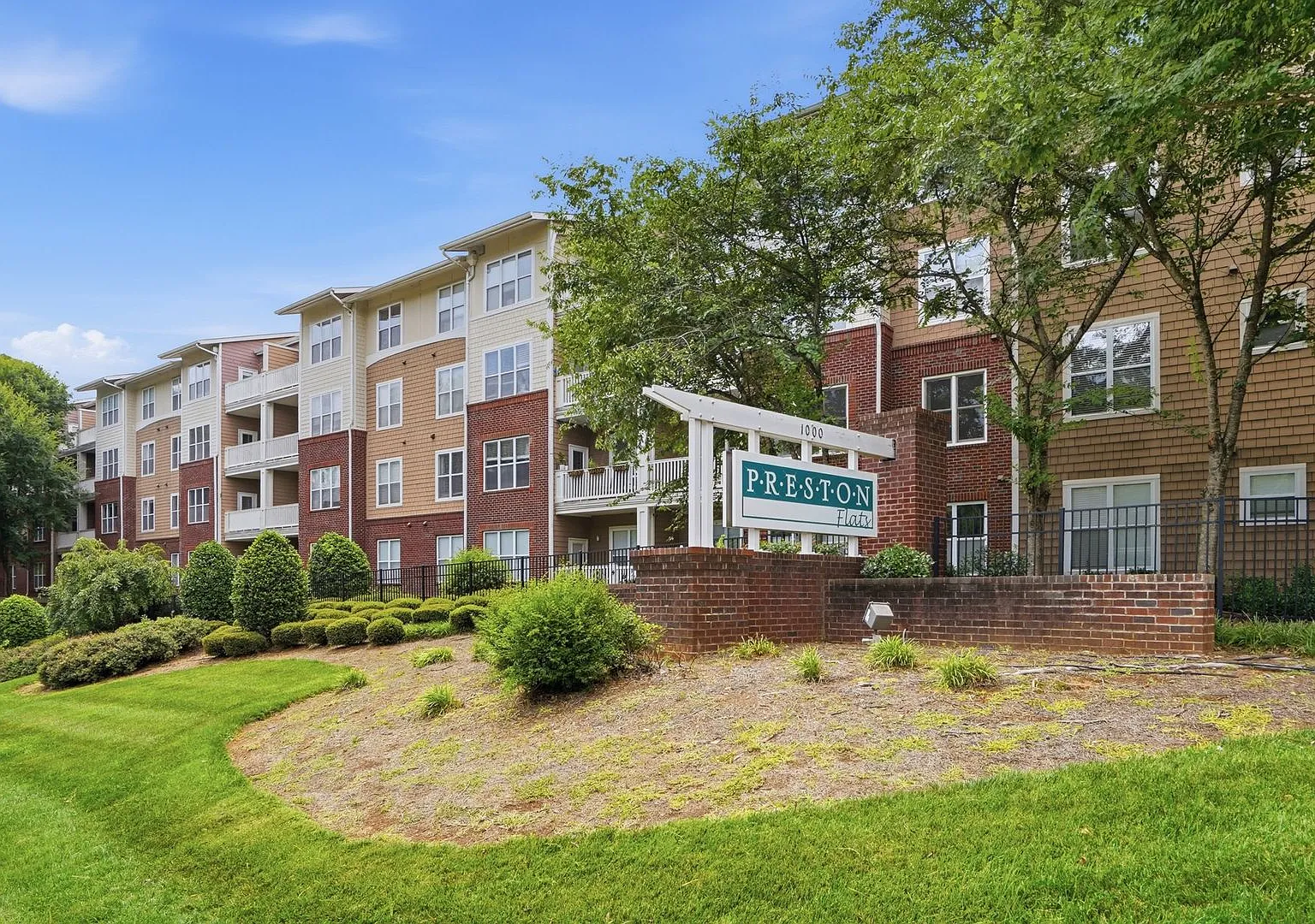 Two and Two Bath Condo In Heart of Charlotte — Photo 2