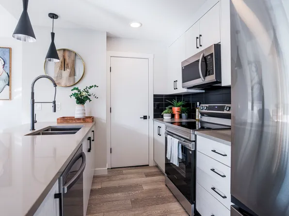 Sage Pointe Townhomes