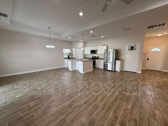 5th image of 4329 Lenox Blvd