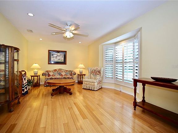 5th image of 608 Mourning Dove Cir