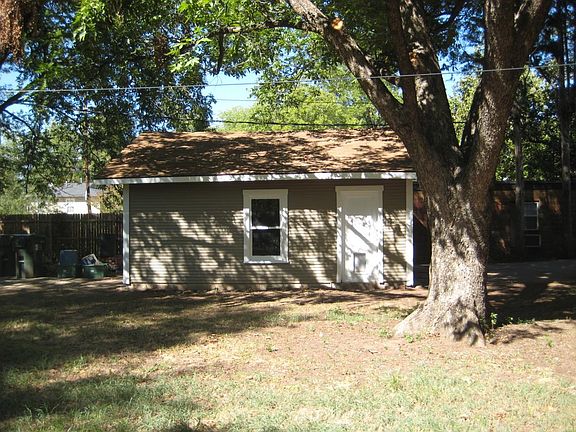 2nd image of 608 S Lahoma Ave