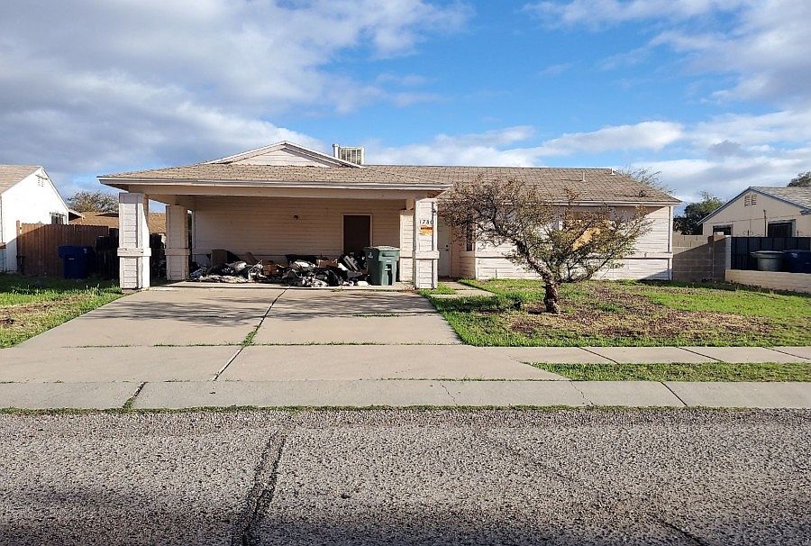 1st image of 1780 W Great Oak Dr