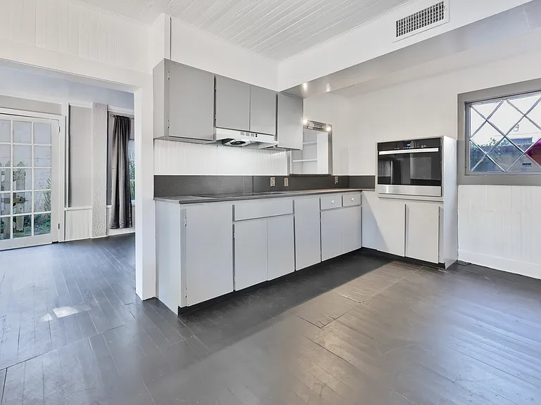 232 Saint George St #A — Photo 12