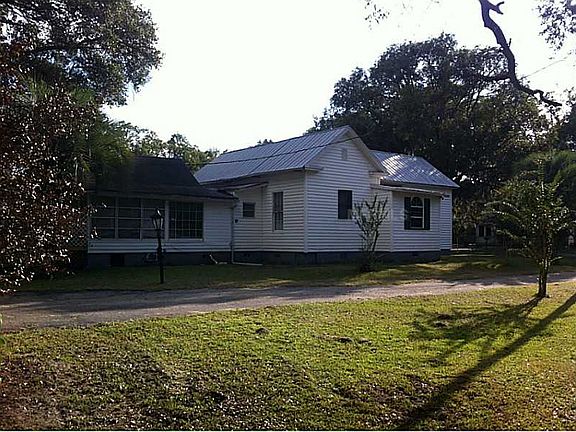 4th image of 125 Rosemary Ave