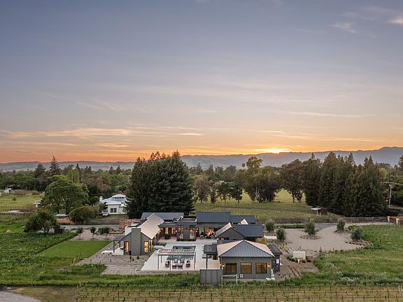 4th image of 601 Napa Road