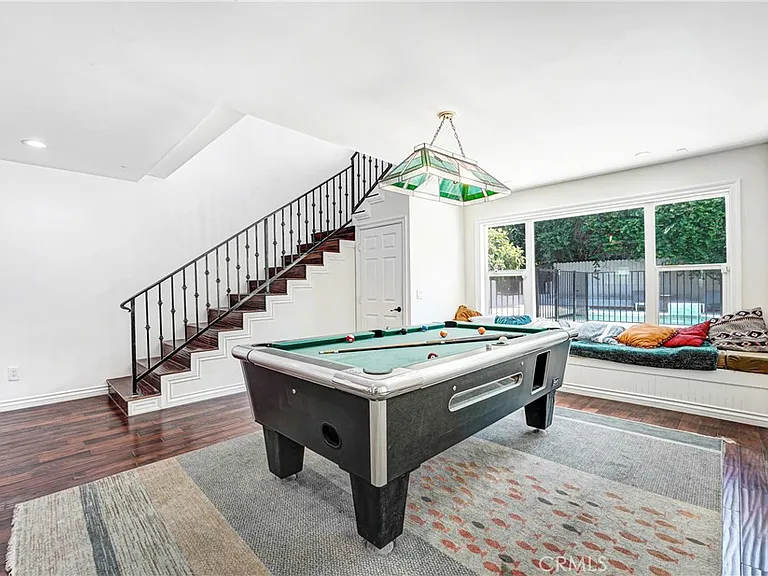 22450 Collins St — Photo 25