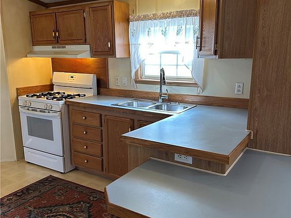 5th image of 2655 Stoneyridge Dr