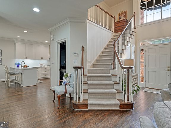 2nd image of 155 Oakpark Ct