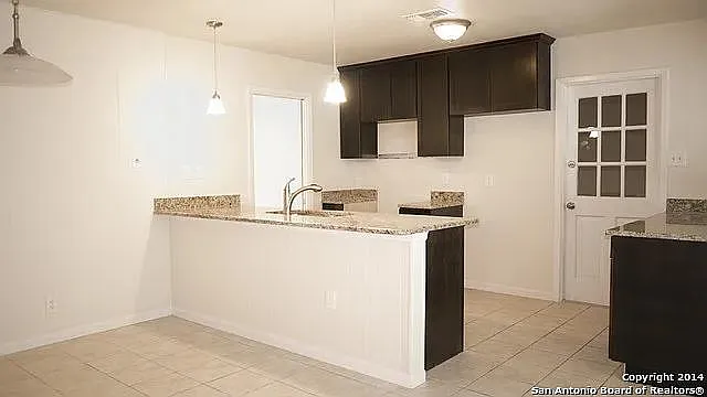 942 Clearview Dr — Photo 8