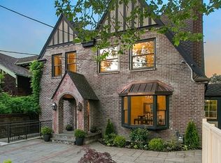 2060 23rd Ave E, Seattle, WA 98112