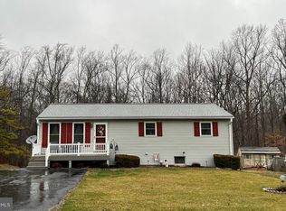 114 W Greenhouse Rd, Dillsburg, PA 17019