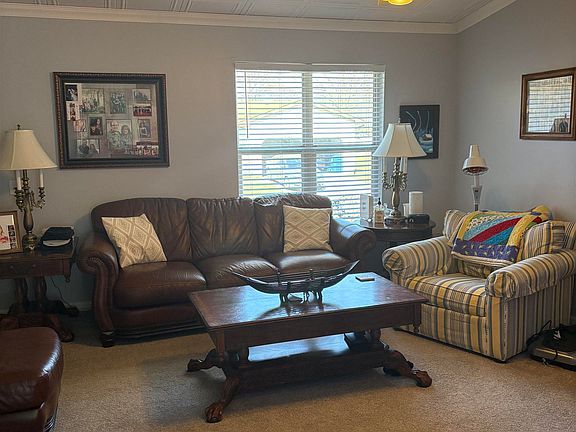 3rd image of 128 Volare Ln