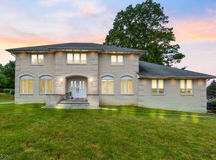 40 Dunnerdale Rd, Morris Plains, NJ 07950