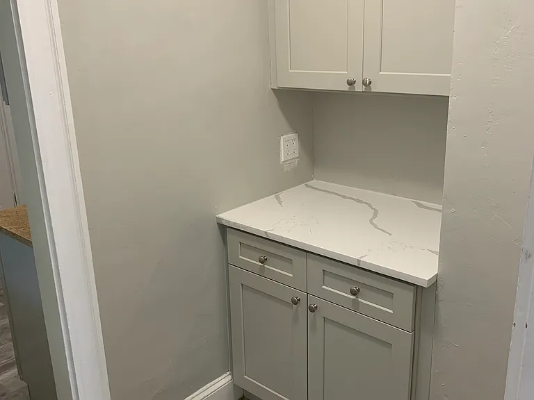 45 Wilson Ave #1R — Photo 19