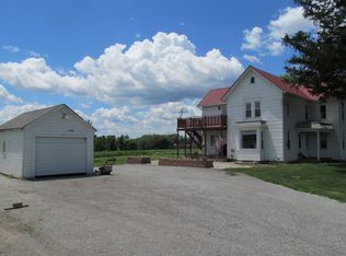 30299 Penrose Rd, Sterling, IL 61081