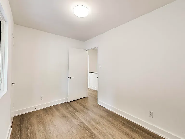 400 Woodsworth Rd #390 — Photo 17