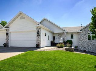 751 Juniper Dr, Bismarck, ND 58503