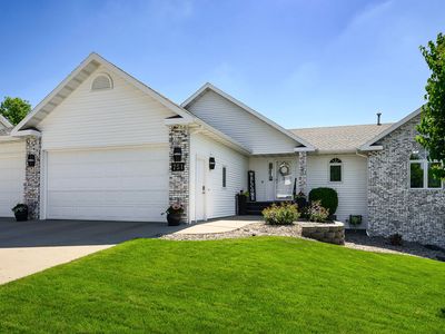 751 Juniper Dr, Bismarck, ND, 58503