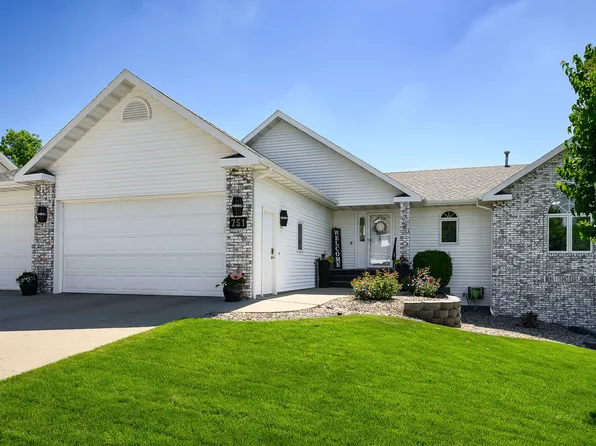 751 Juniper Dr, Bismarck, ND 58503