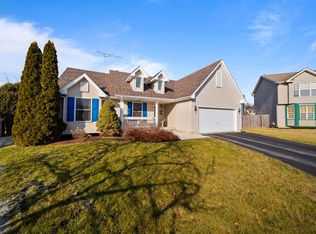 1004 Shawnee Ct, Harvard, IL 60033