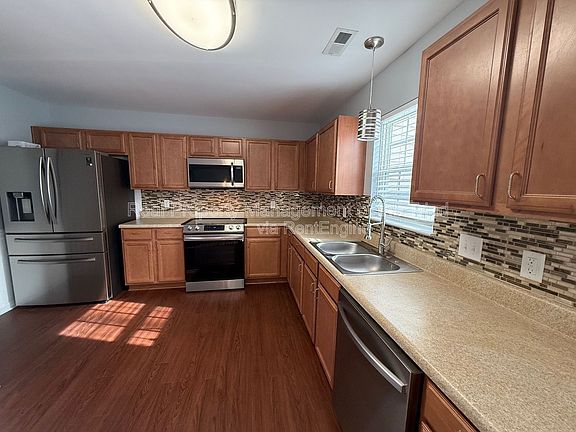 4th image of 6519 Ashebrooke Dr