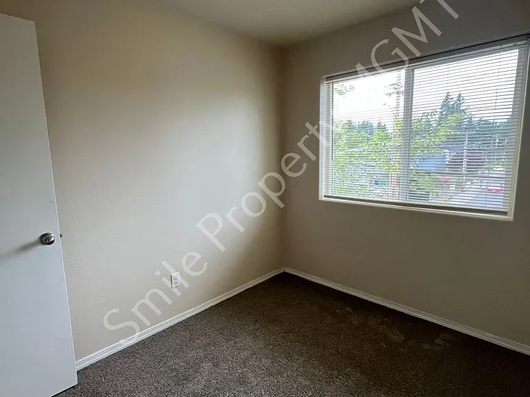 13450 SE Division St — Photo 6