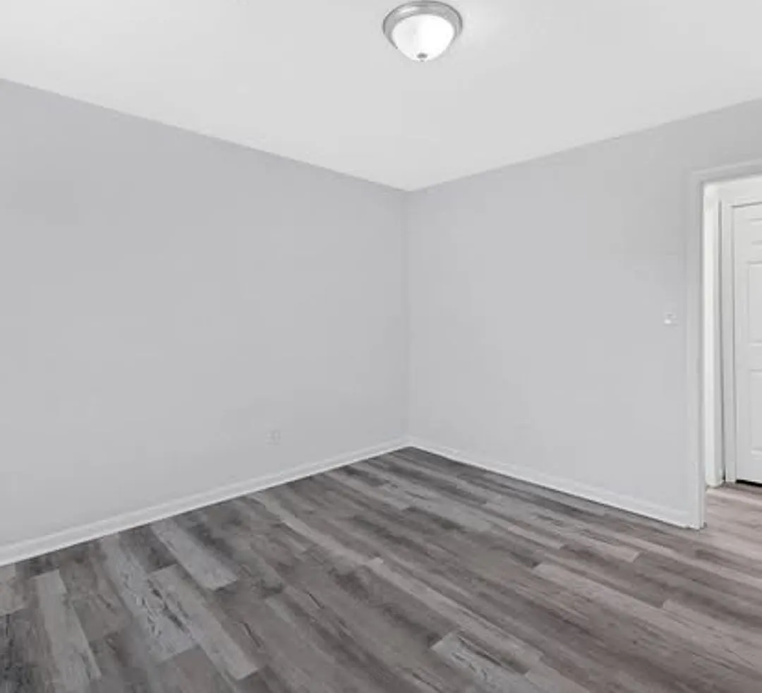 642 Dresden Drive — Photo 4
