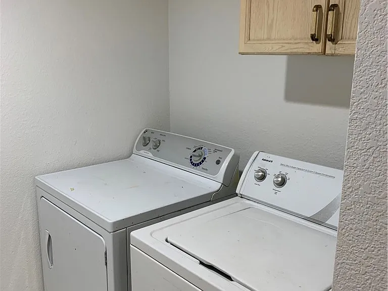7617 Allerton Ave — Photo 16