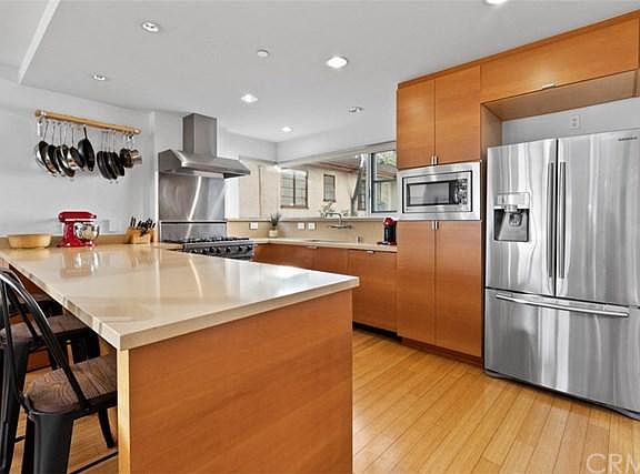2nd image of 8265 Fountain Ave Unit 201