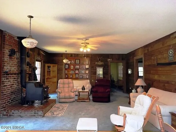 555 Kimberly Dr, Byron, GA 31008