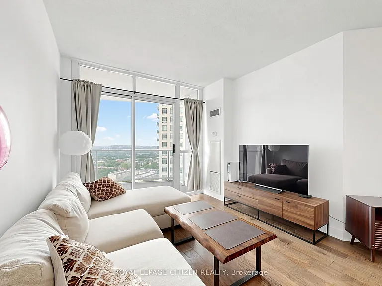 70 Absolute Ave #2002 — Photo 6