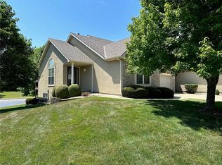 1943 Kensington Dr, Leavenworth, KS 66048