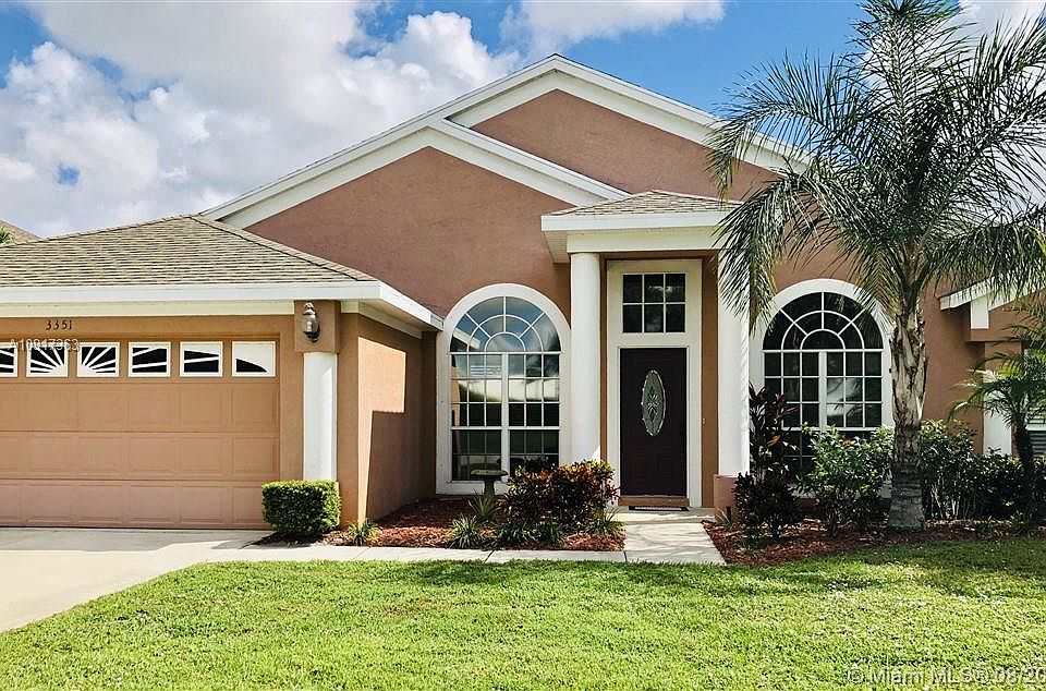 1st image of 3351 SW Islesworth Cir #0
