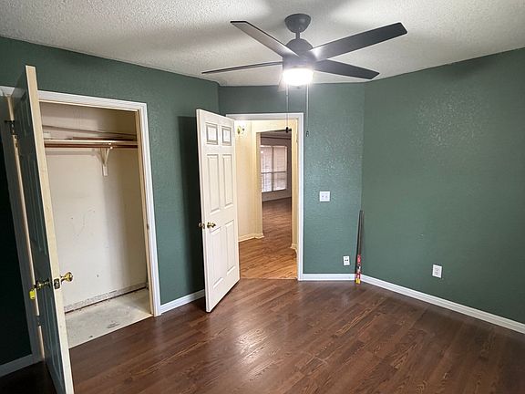 4th image of 10415 Mustang