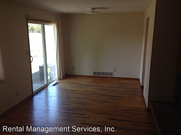 3rd image of 15537 SE Thorville Ave