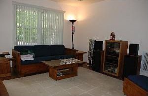 4th image of 211 Wichita Ln