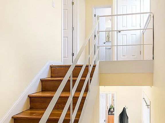 3rd image of 26 Thornton Rd