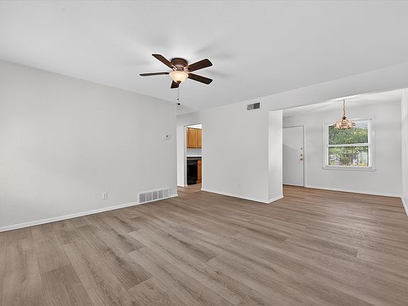 4th image of 3629 Aurora St