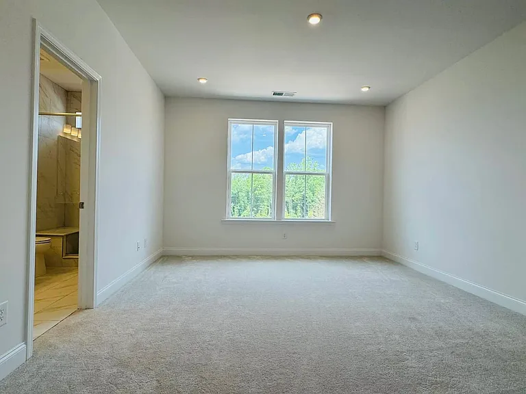 7044 Westrow Ave — Photo 16