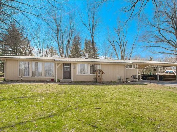 203 Dunns Ln, Richmond, MO 64085